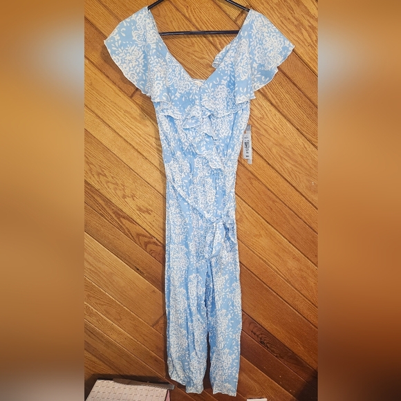 Luxology Light Blue And White Paisley Design Calf Length Small Jumpsuit NWT - Picture 1 of 13